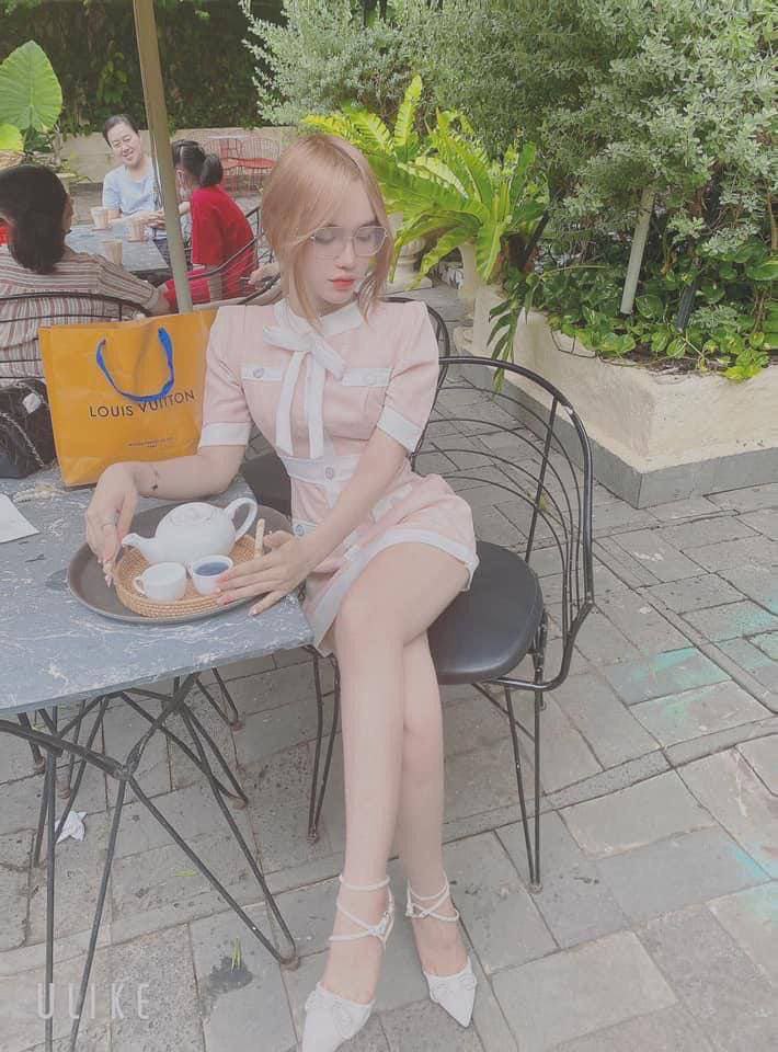 Chồng cặc teo vợ tìm buồi lạ lấp dầy khoảng trống